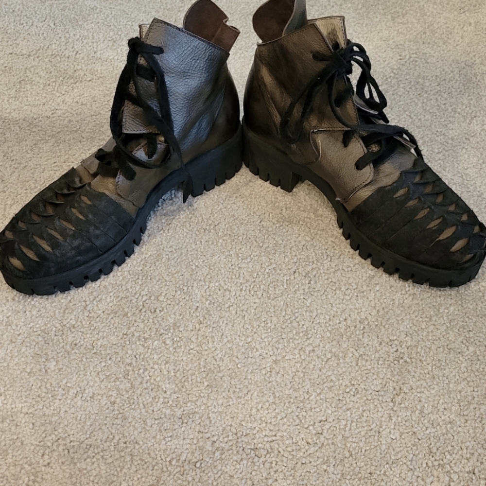Papucei Boots, Women's 37 (6.5 US), Brownish Green